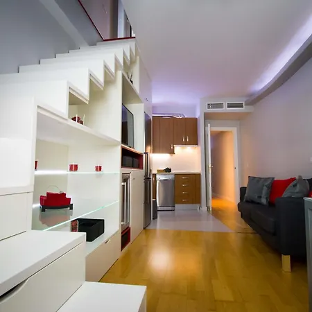 Apartments Holidays2Malaga City Center Apartment *
